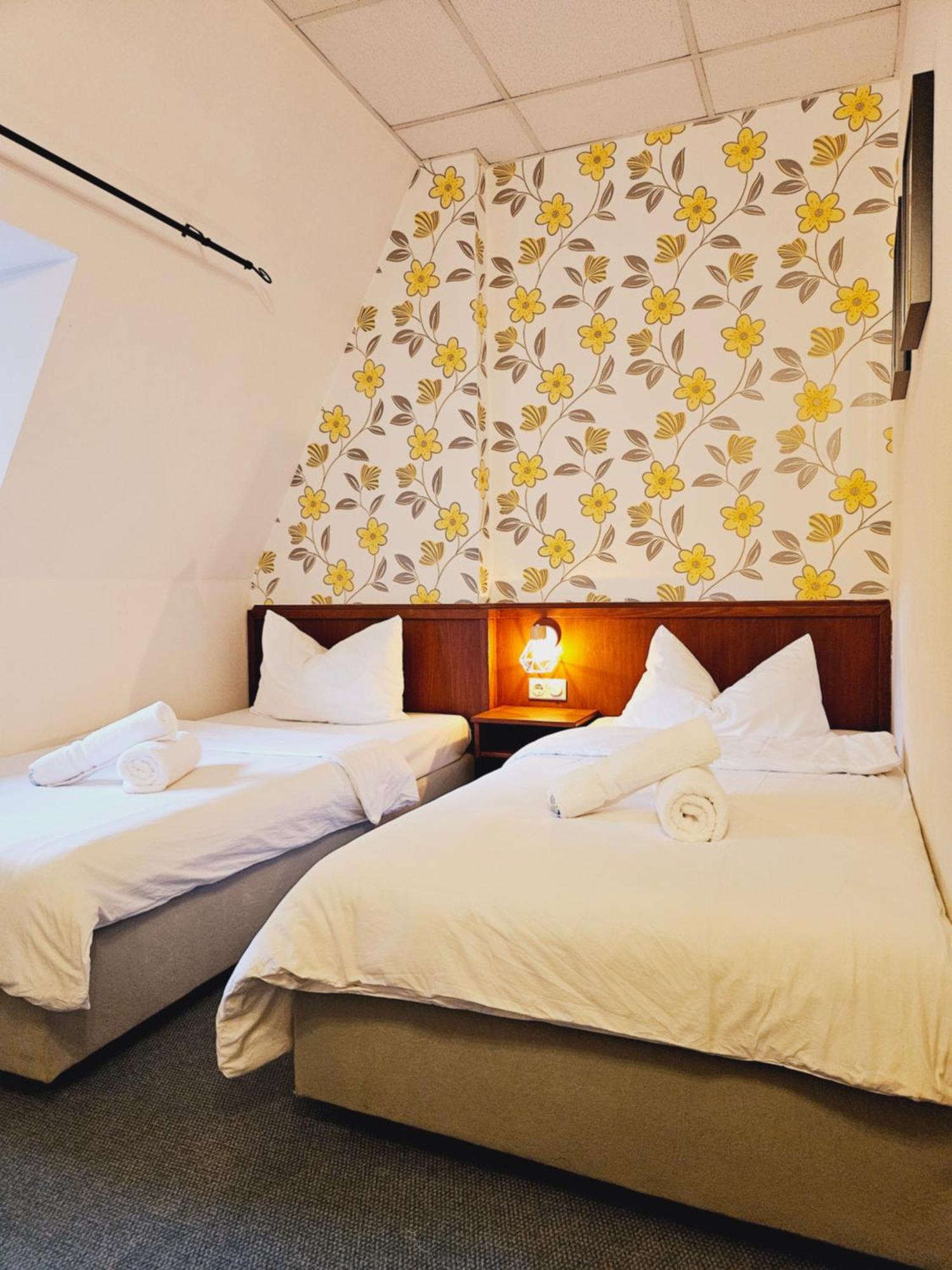 Ikura Hotel Self-Check-In Lutherstadt Eisleben Esterno foto