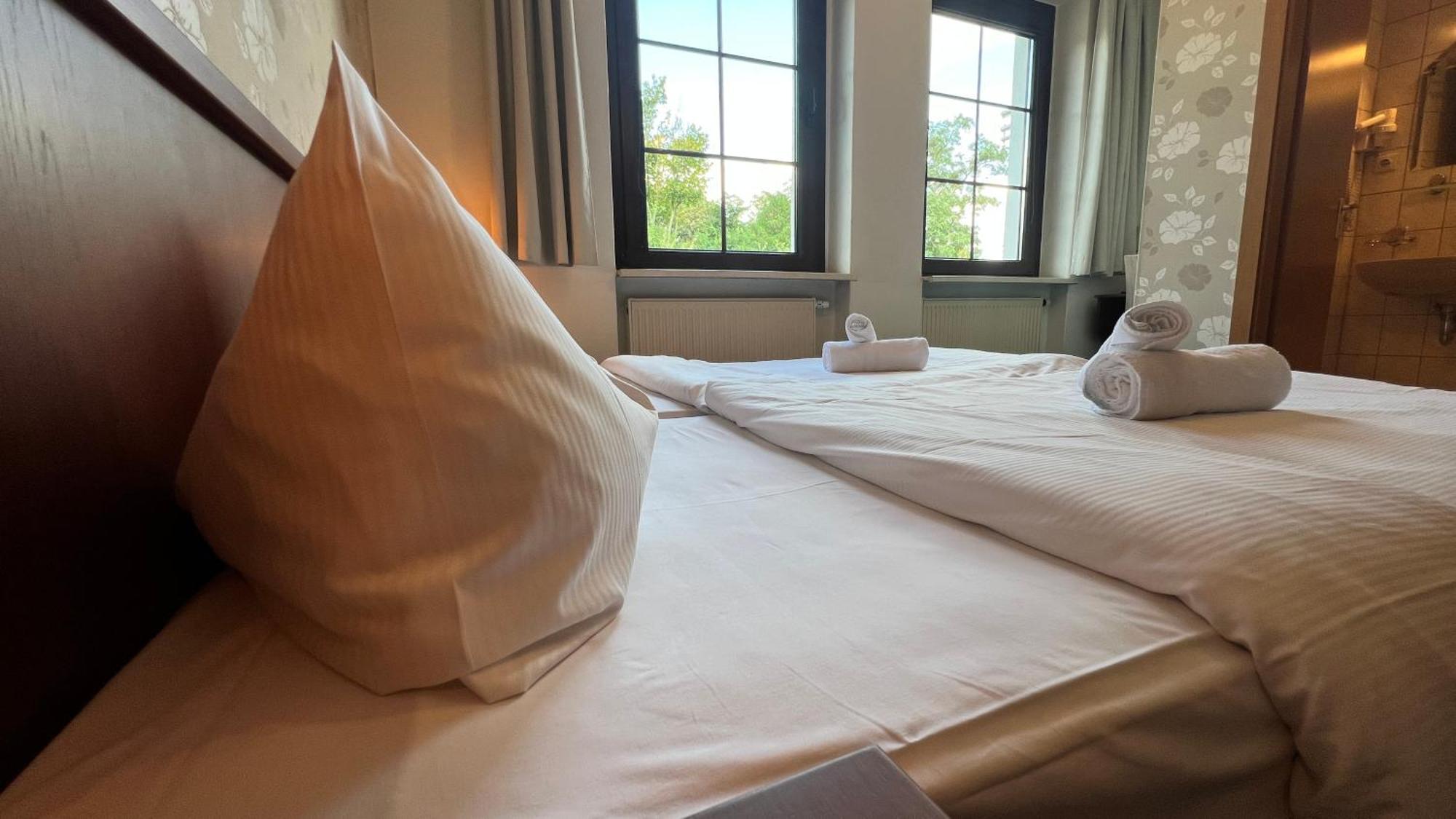 Ikura Hotel Self-Check-In Lutherstadt Eisleben Esterno foto